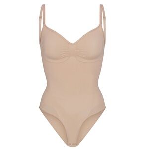 SKIMS seemless sculpt brief bodysuit S clay color